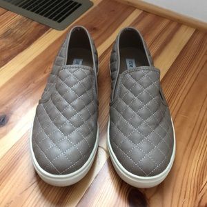 Steve Madden slip on sneakers